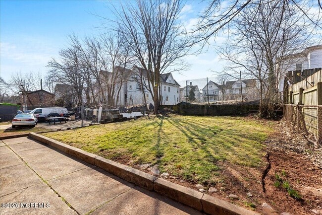 Building Photo - 104 Welton St