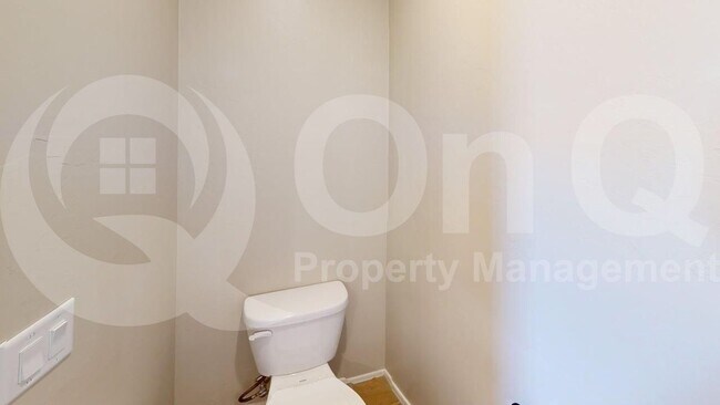 Building Photo - 10587 W Chadwick Dr