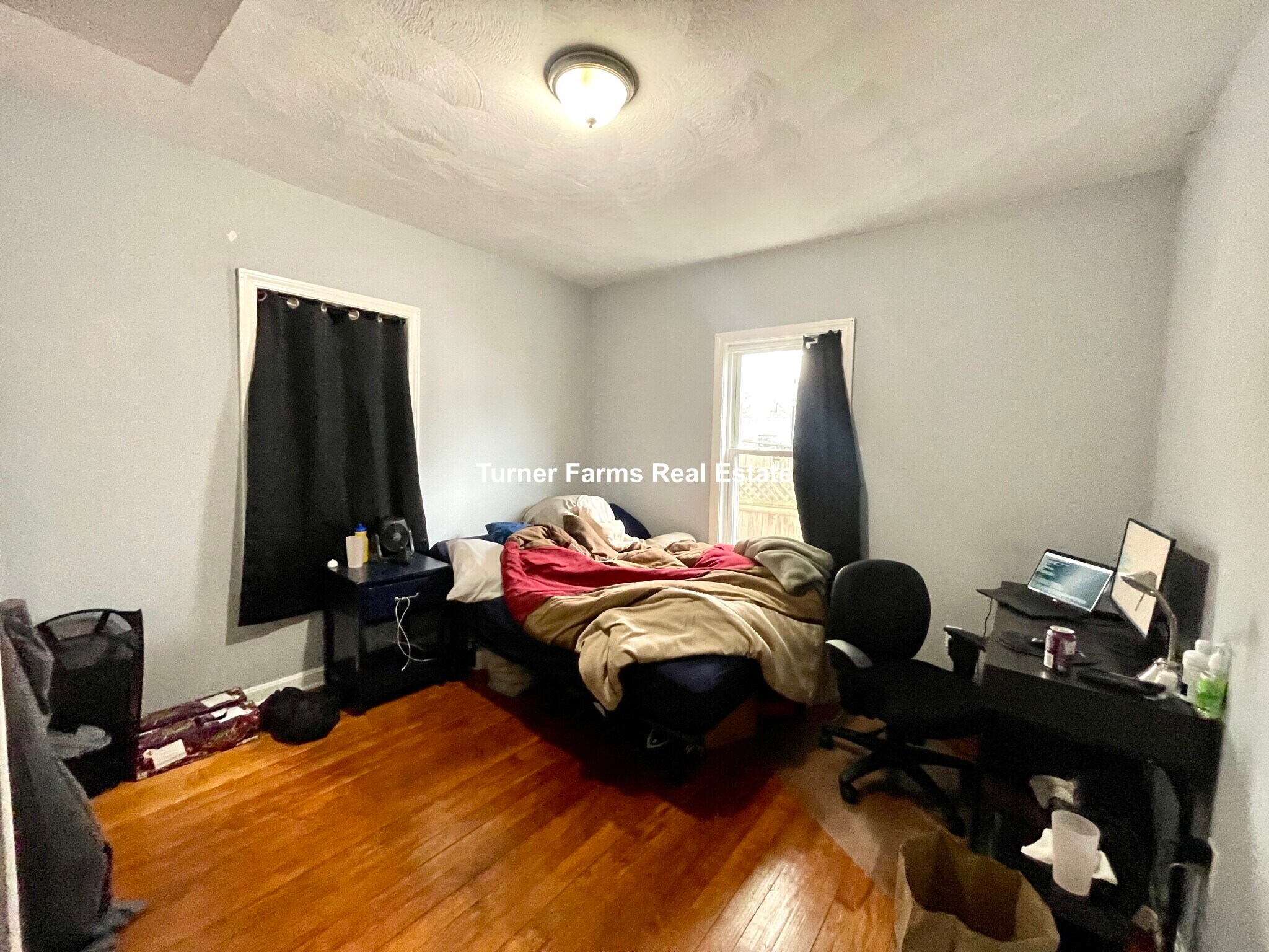 Building Photo - 48 Derby St