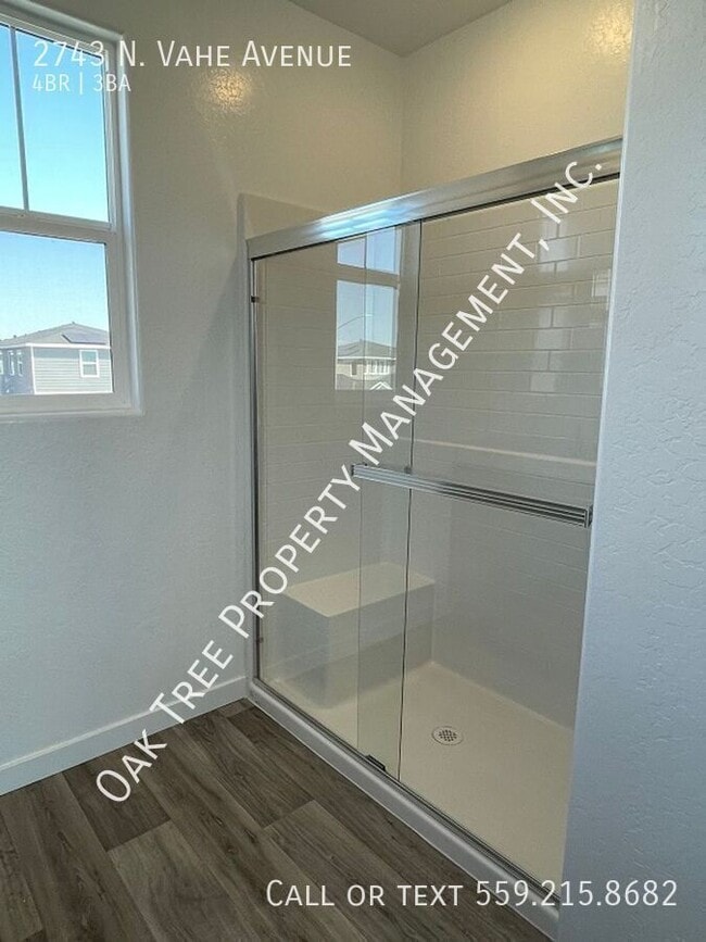 Building Photo - 2743 N Vahe Ave