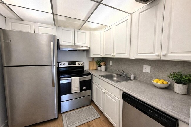 Building Photo - 644 NW 13th St