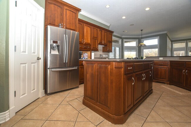 Building Photo - 21685 Merion Ct