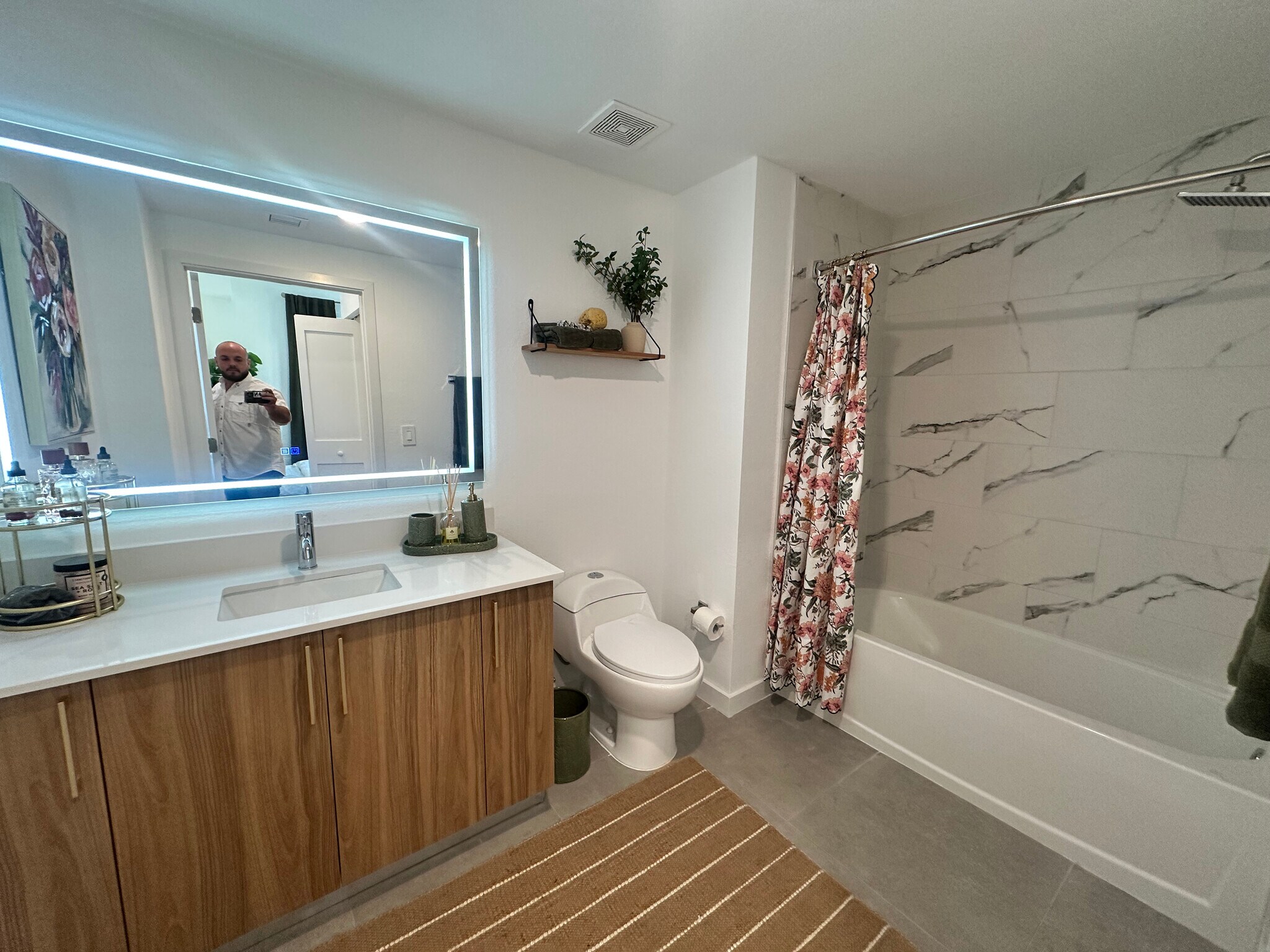 Building Photo - 2029 Monroe St