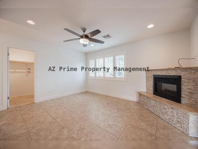 Building Photo - 5301 N 43rd Pl