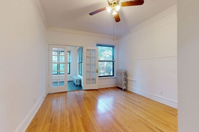 Floorplan - 5300-5308 S. Greenwood Avenue