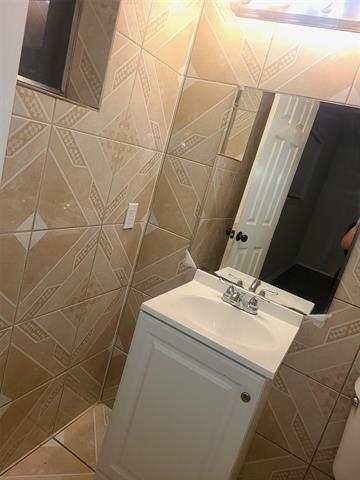 Building Photo - 12412 Tulip Dr