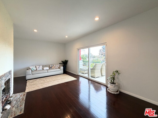 Building Photo - 6444 Cavalleri Rd