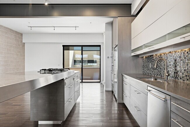 Building Photo - 11582 Colony Row