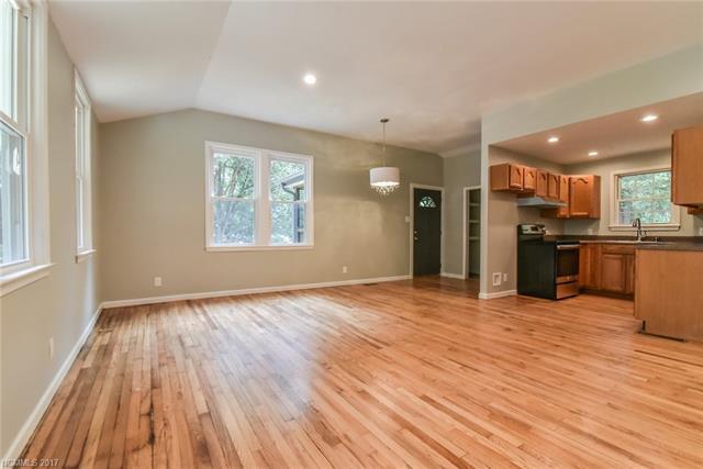 Building Photo - Cozy 3 Bedroom 1.5 Bathroom Home Nestled In Black Mountain