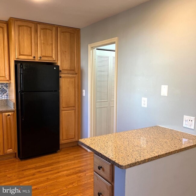 Building Photo - 3274 Applegate Ct
