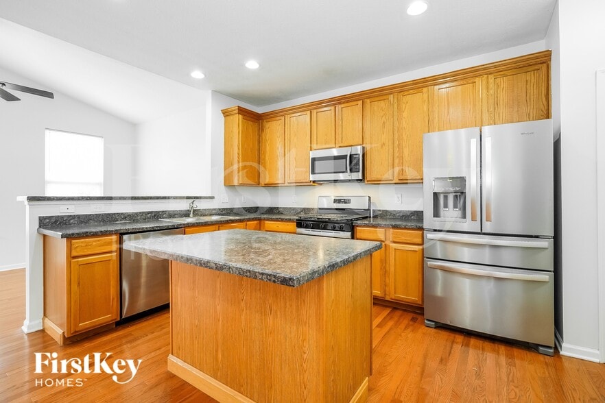 Building Photo - 634 Preston Trails Dr