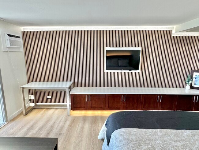 Building Photo - 445 Seaside Ave