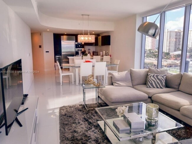 Building Photo - 17001 Collins Ave