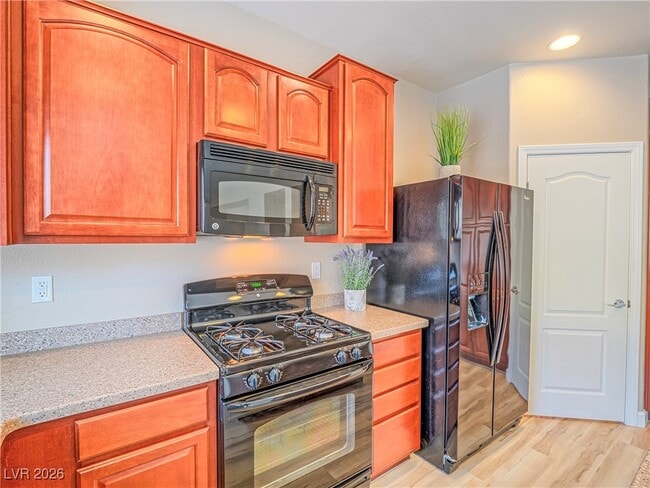 Building Photo - 7017 Whipple Manor St