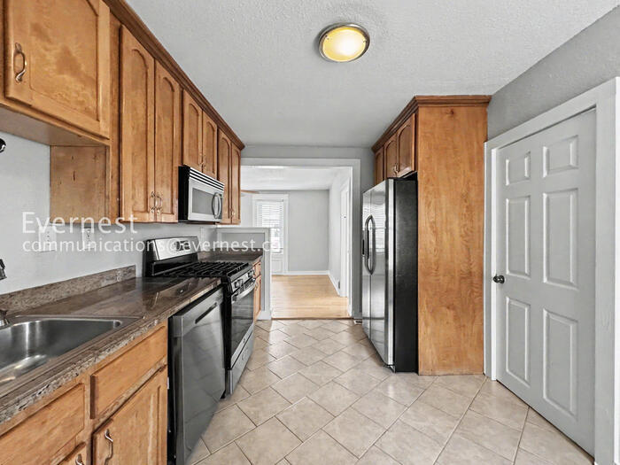 Building Photo - 4301 S Lincoln St