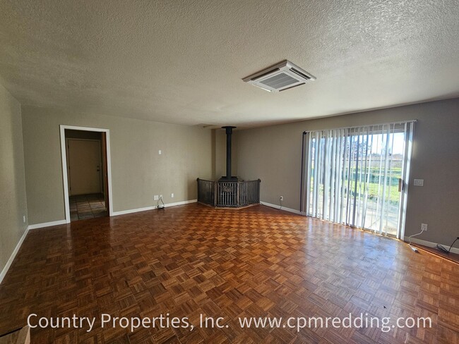 Building Photo - 3-Bedroom on Horse Property With ACID Acce...