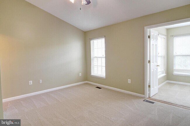 Building Photo - 160 Harpers Way