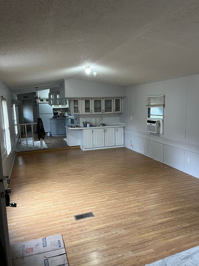 Building Photo - 2/2 located in Cleveland County