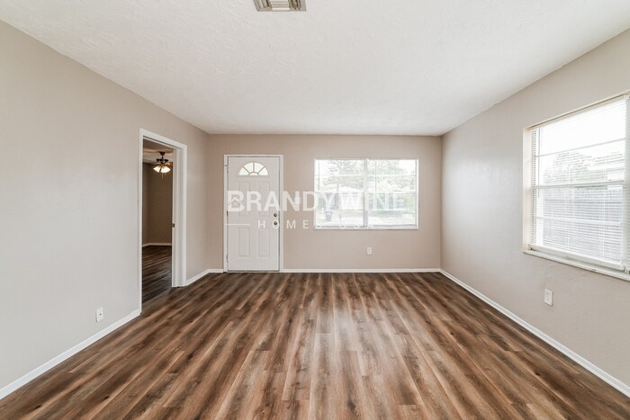 Building Photo - 11780 129th Ave N