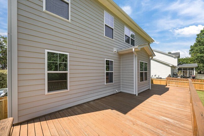 Building Photo - Welcome to Mimosa Bay!
