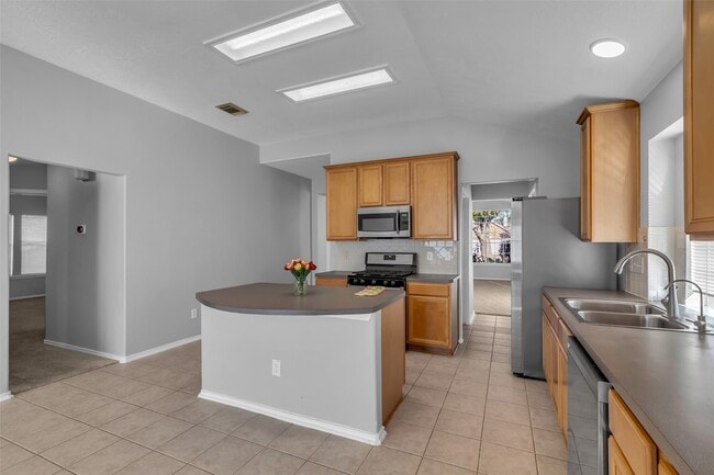 Building Photo - 3326 Pebble Beach Ln