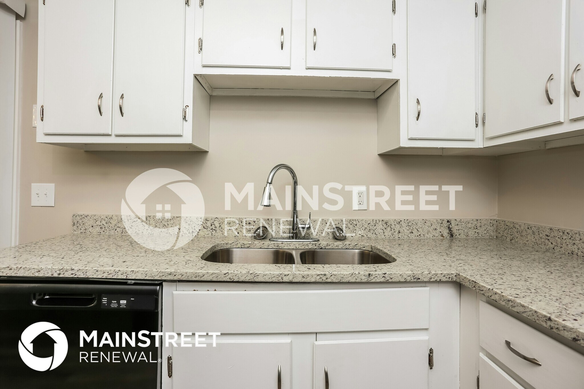 Building Photo - 661 Woodcrest Manor Dr