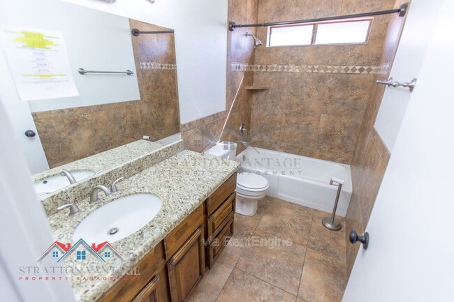 Building Photo - 1928 N Kachina