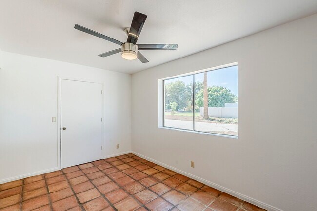 Building Photo - 834 N Constellation Way