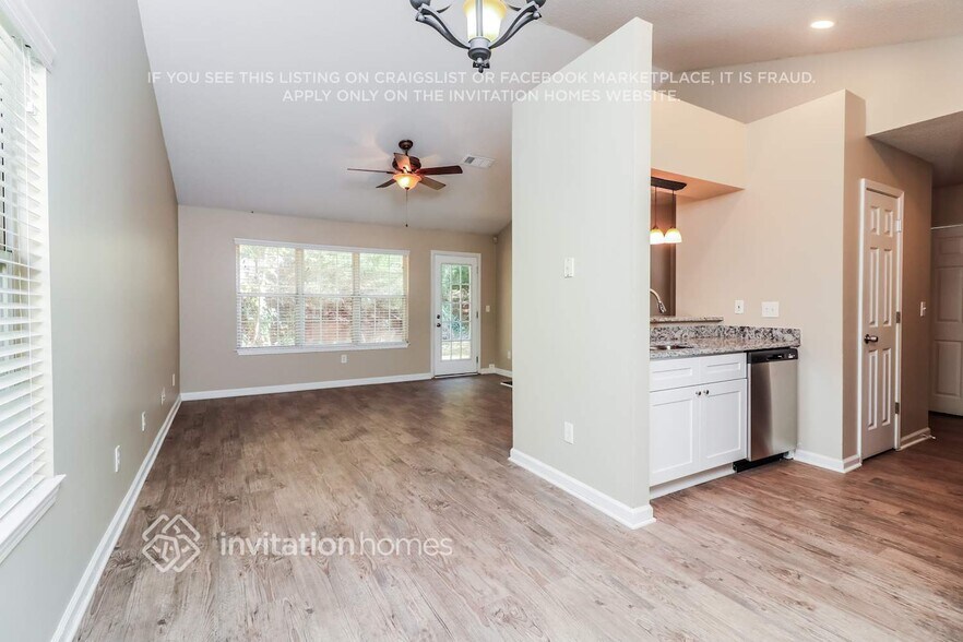 Building Photo - 3806 Tidewater Way NW