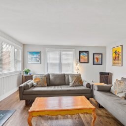 Building Photo - 317 E Homer St