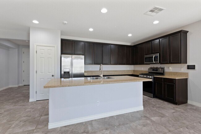 Building Photo - Stunning 1-Story Home in the Heart of Moun...