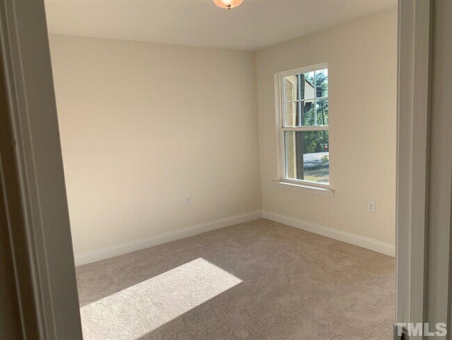 Building Photo - 523 Wayland Grove Ln