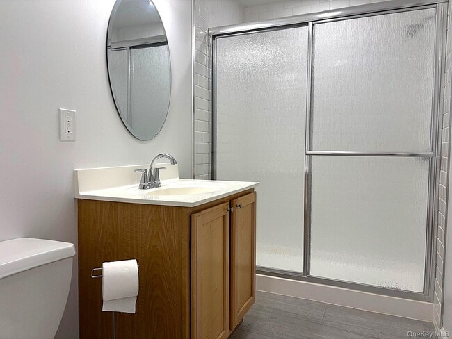 Building Photo - 447 NY-376