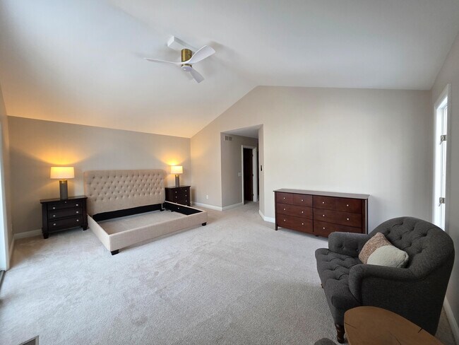 Building Photo - 3427 E Dobson Pl