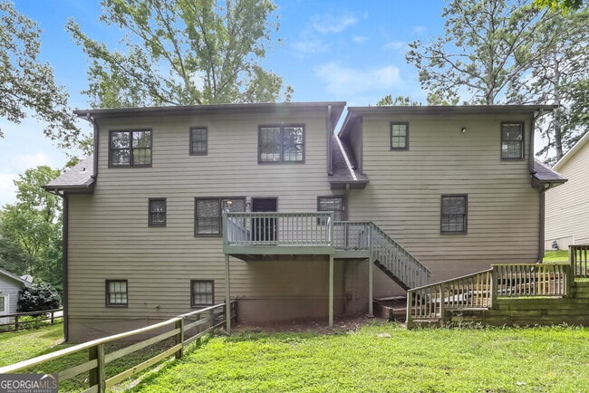 Building Photo - 672 Almand Branch Rd SE