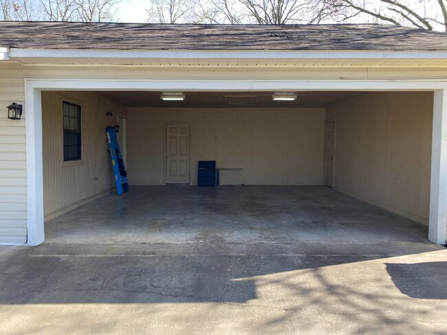 Building Photo - 42 Daugherty Hill Rd