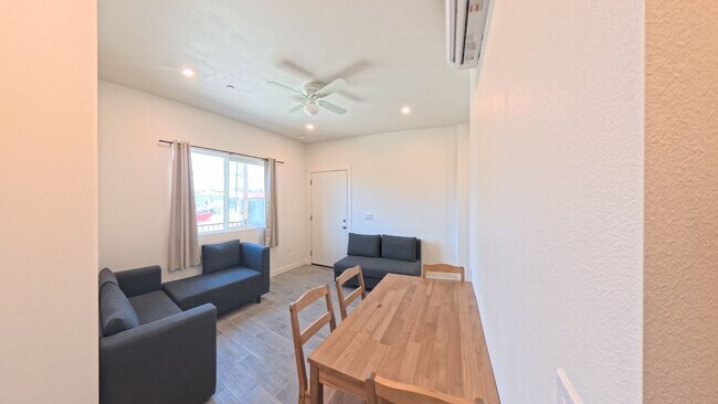 Building Photo - 847 Winston Dr