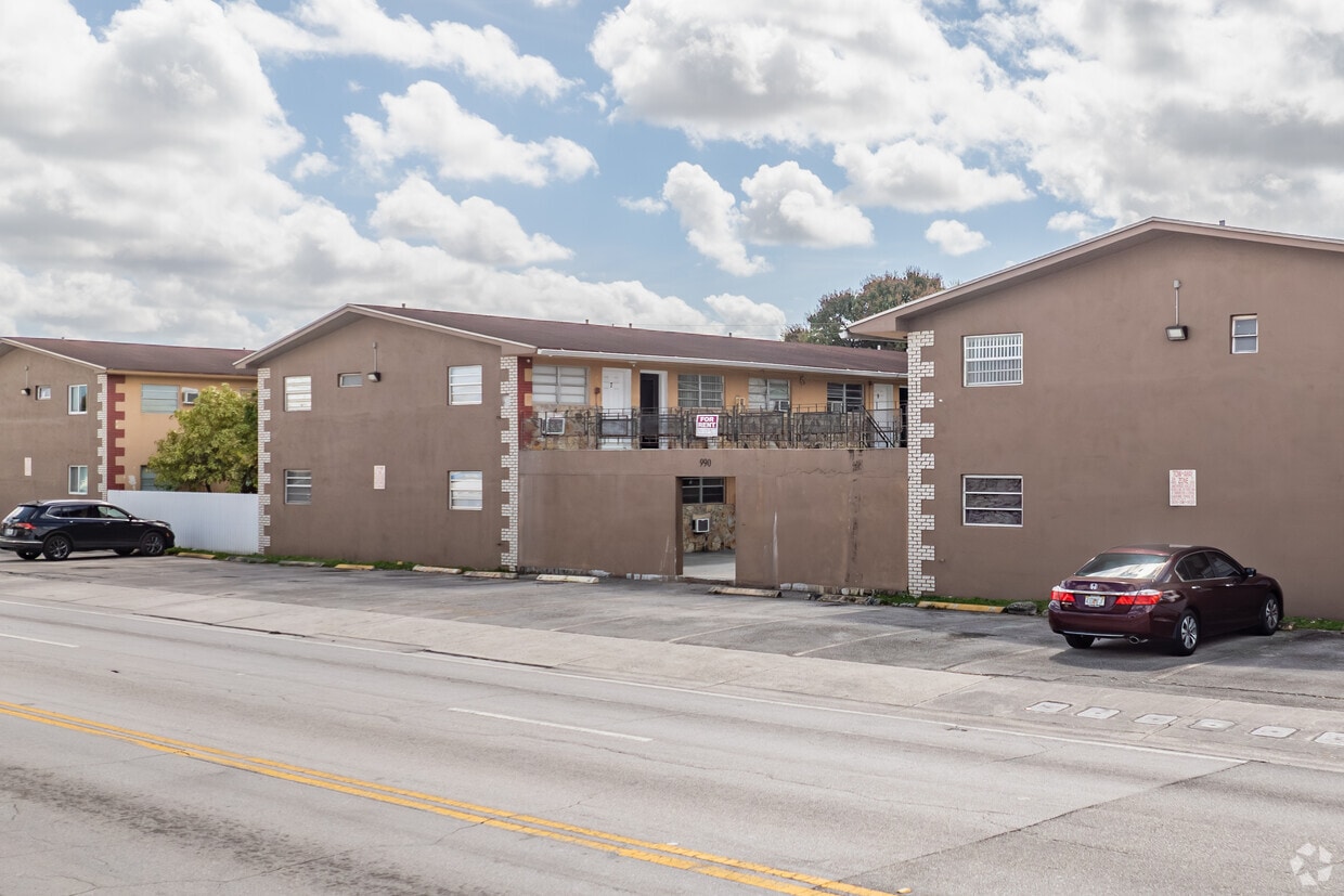 990 W 29th St - Entrance - Fortune at Hialeah