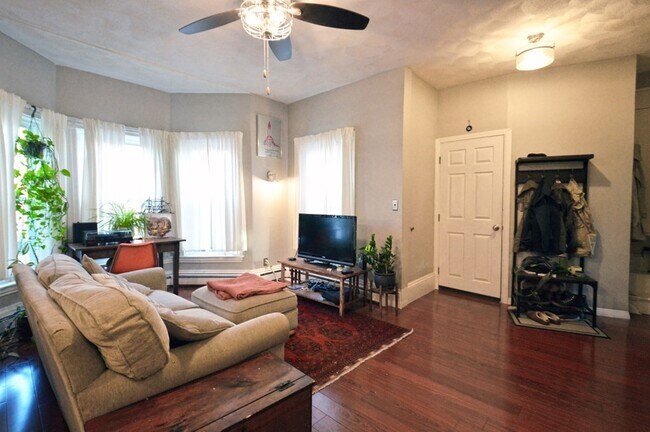 Building Photo - 645 Broadway-