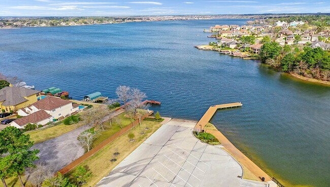 Building Photo - 12311 Trumpetfish Dr