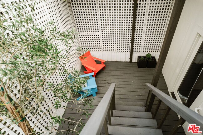 Building Photo - 2786 Bush St