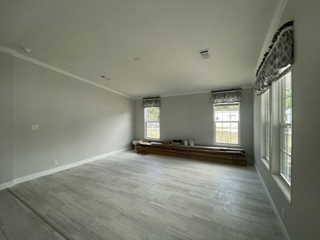 Building Photo - 13048 Orange Ave