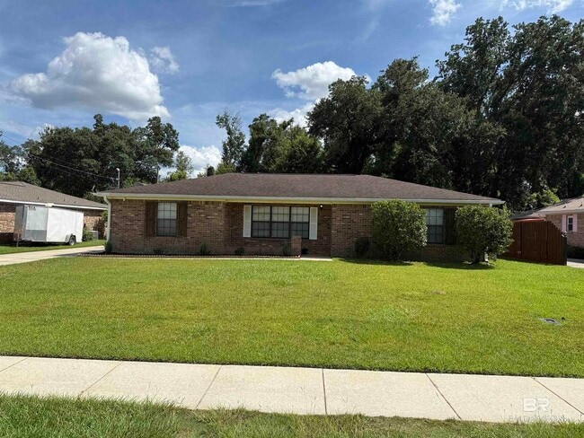 Primary Photo - 523 W Amanda Ave