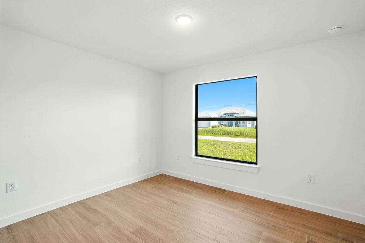 Building Photo - 2707 34th St SW