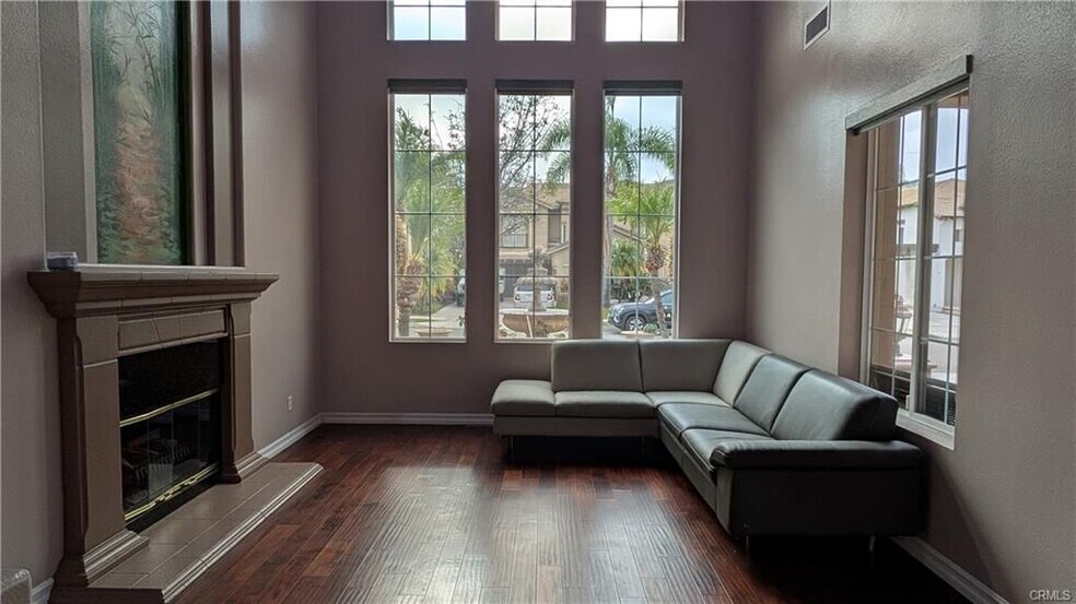 Building Photo - 996 N Antonio Cir