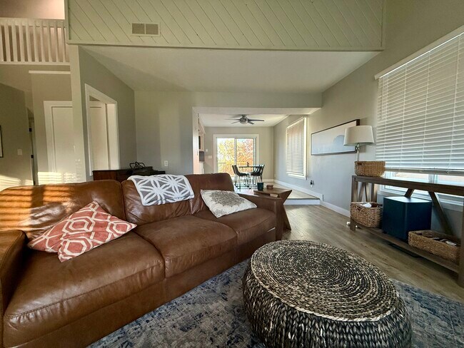 Building Photo - 2305 S 165th St