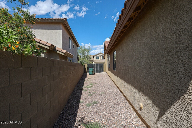 Building Photo - 43337 N Heavenly Way