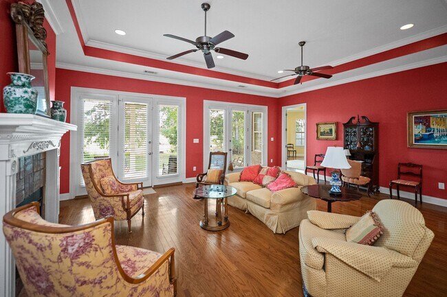 Building Photo - 632 Magnolia Cir