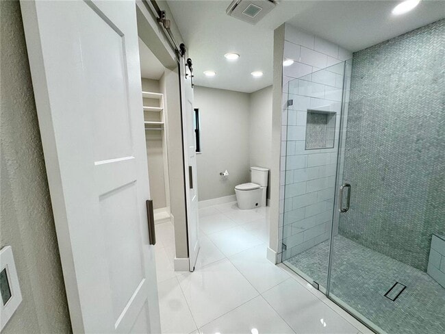 Building Photo - 3705 Torrey Pines Blvd