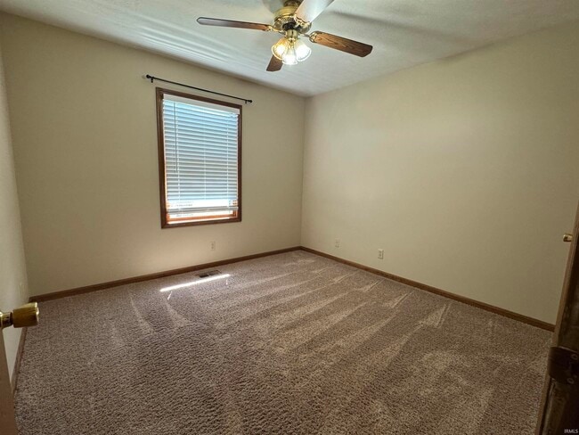 Building Photo - 6155 Glacier Dr